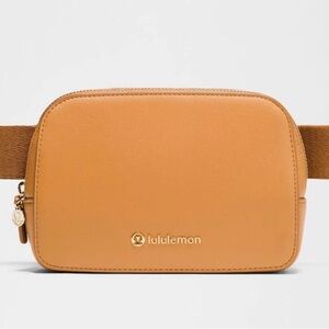 Lululemon Everywhere Belt Bag Leather Alternative Chestnut Brown/Gold